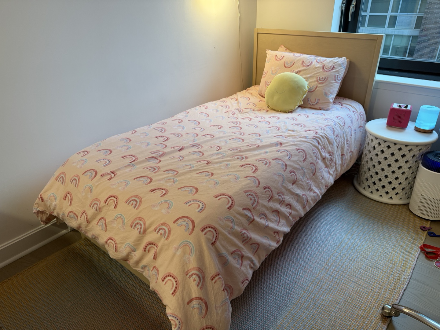 Pottery Barn Nash Twin Bed with mattress - photo 4