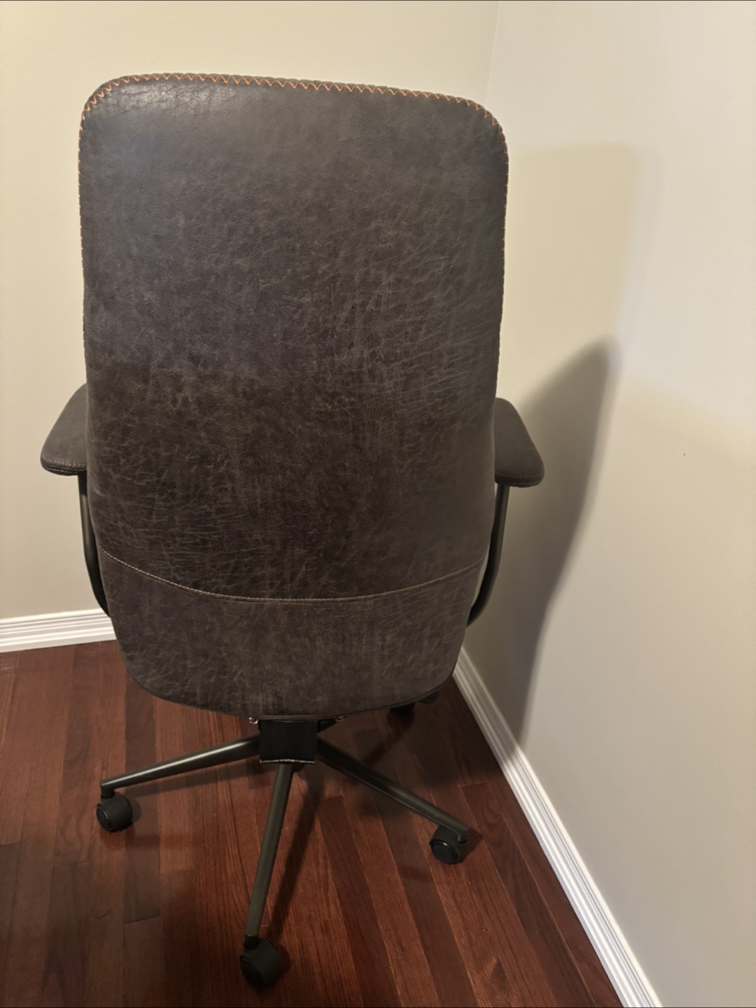 Executive Office Chair - photo 2