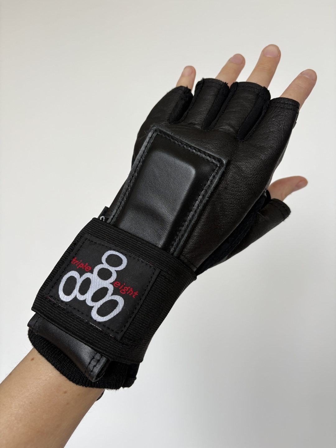 Triple Eight Wrist Guards (M) & Knee Pads (XL) - photo 2