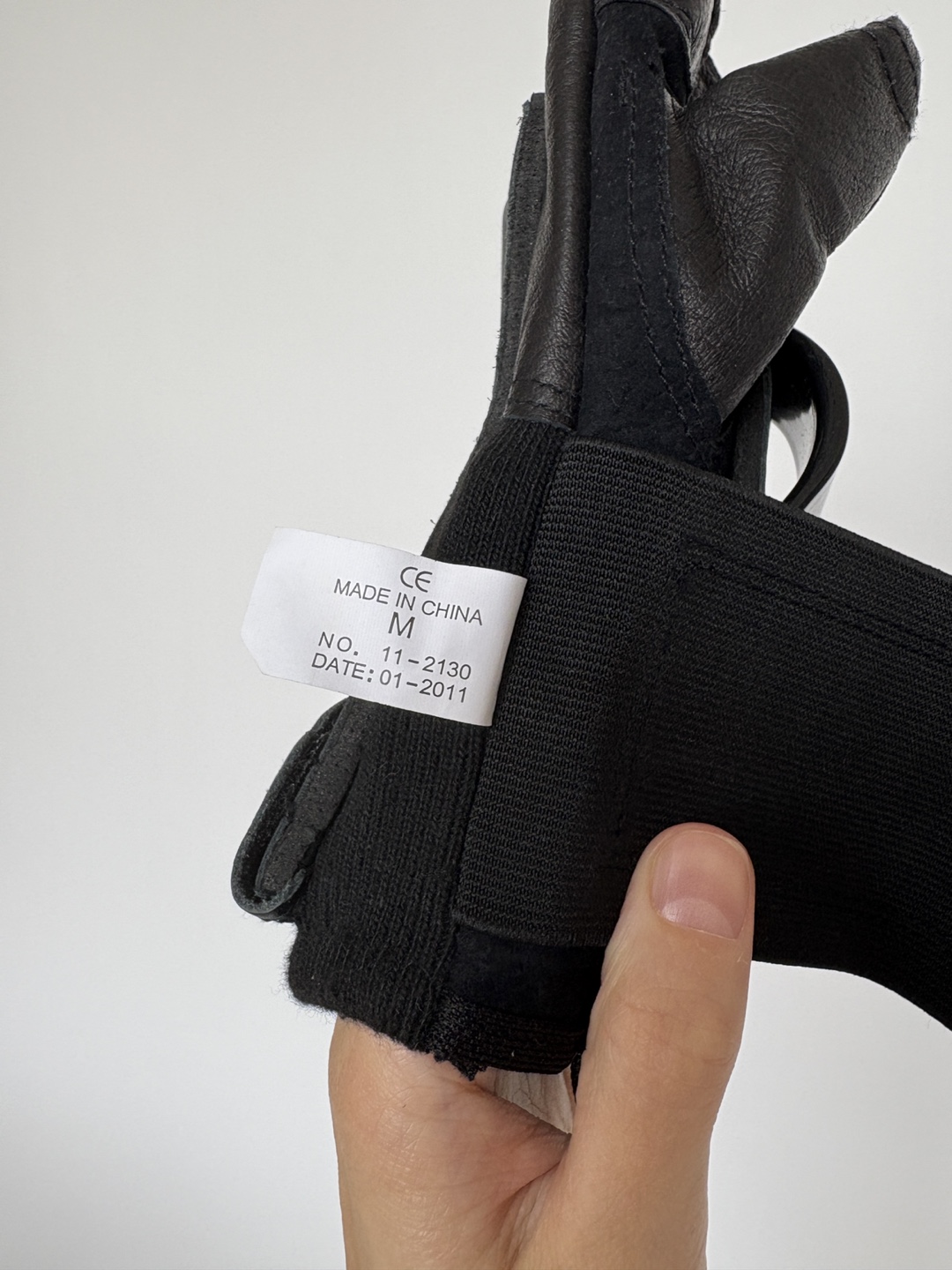 Triple Eight Wrist Guards (M) & Knee Pads (XL) - photo 4