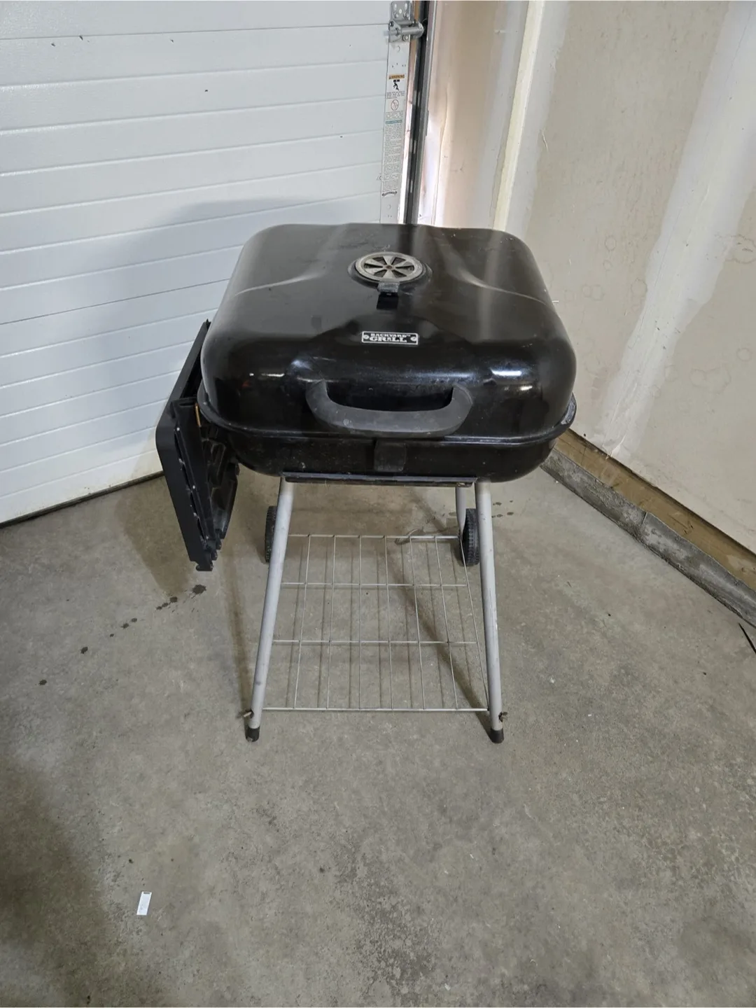 Charcoal BBQ Grill thumbnail