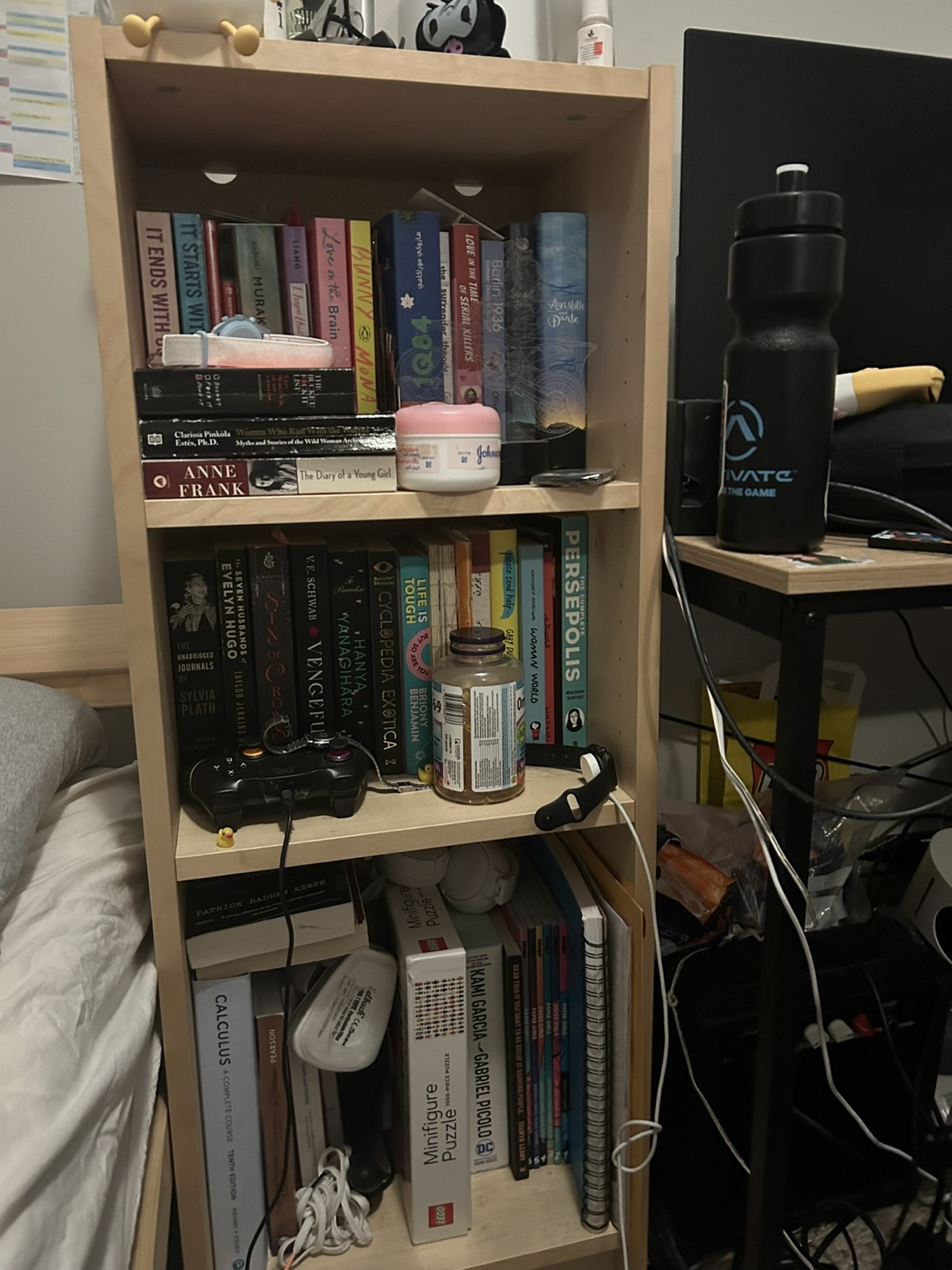 drawer and bookshelf - photo 3