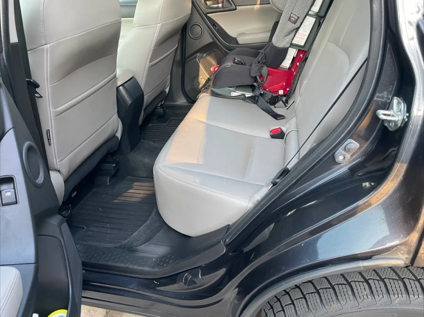 2016 Subaru Forester 2.5L SUV image indicator(3)