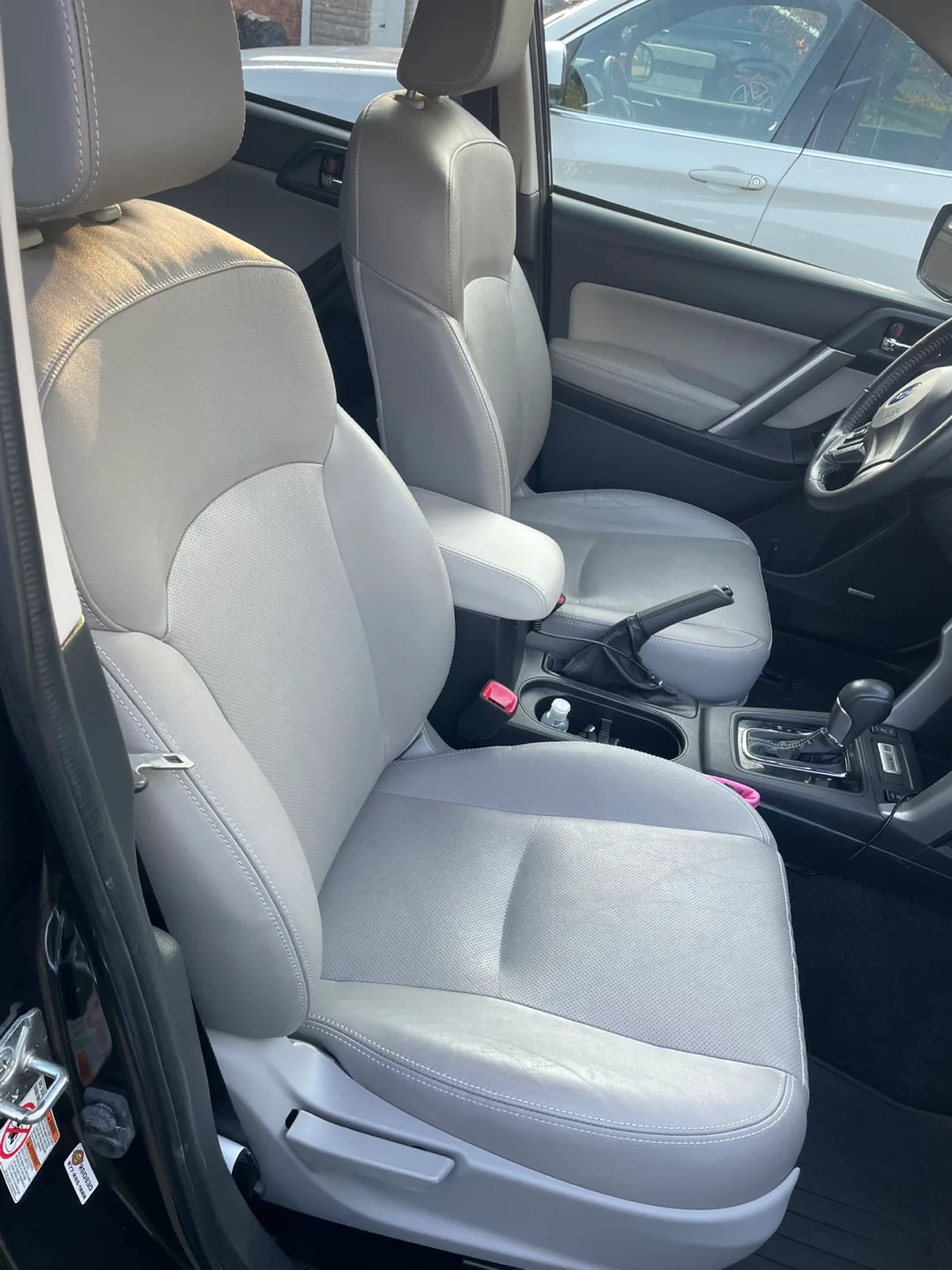 2016 Subaru Forester 2.5L SUV image indicator(4)