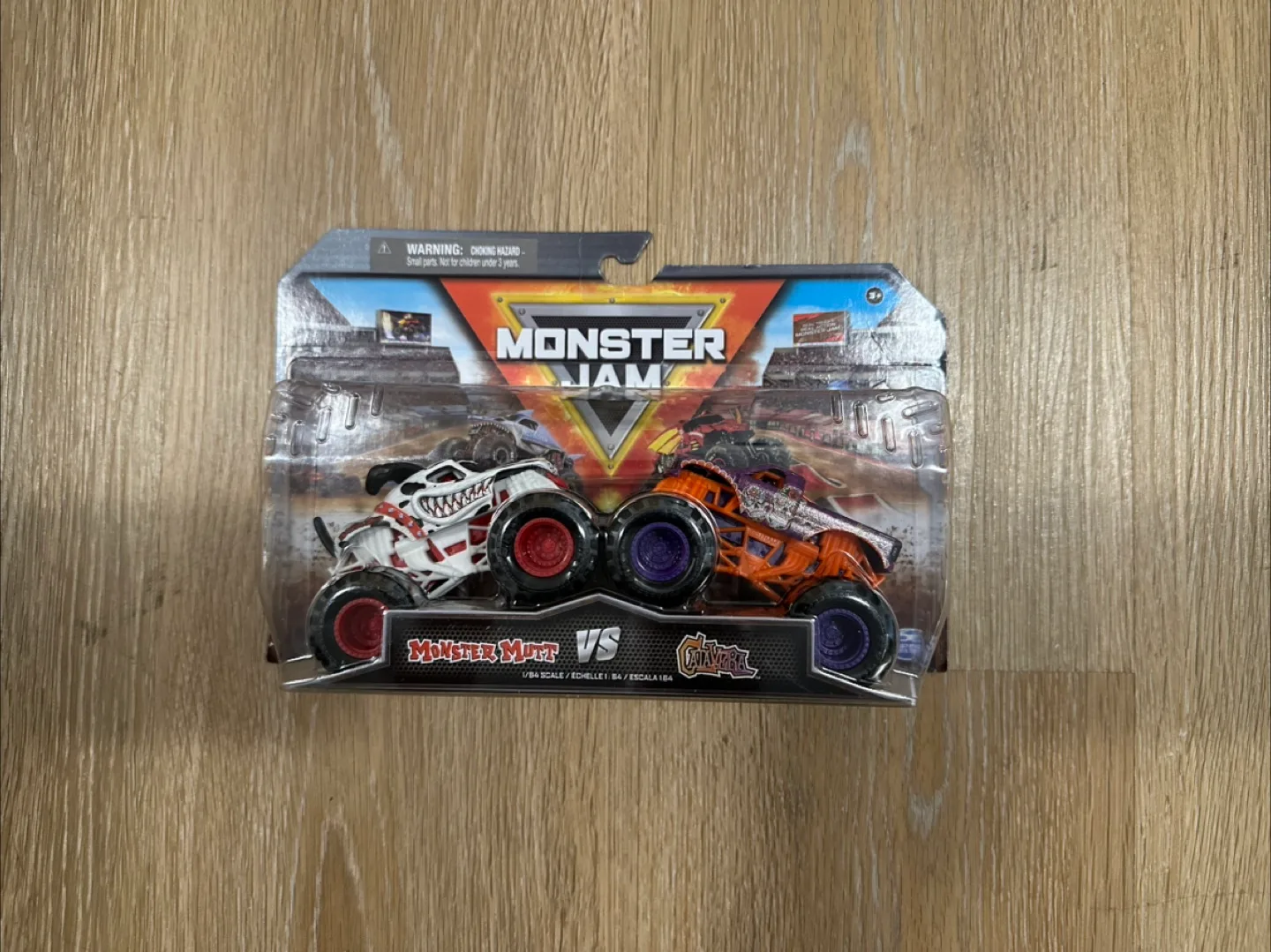 Monster Jam - Monster Mutt vs Calavera thumbnail