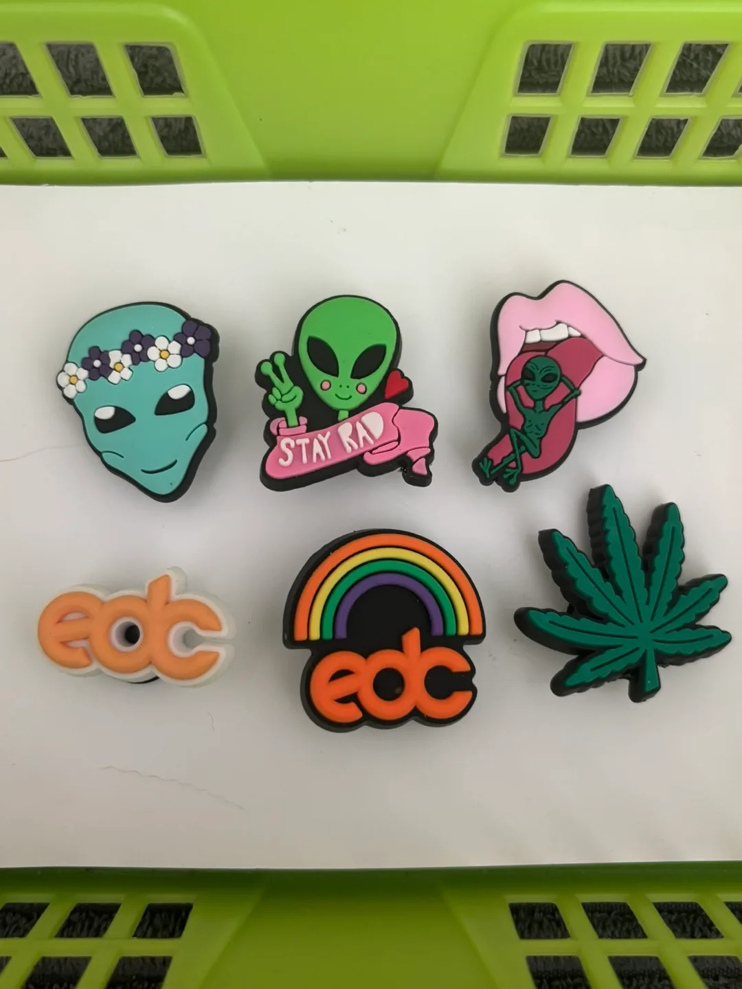 Six Jibbitz Charms thumbnail