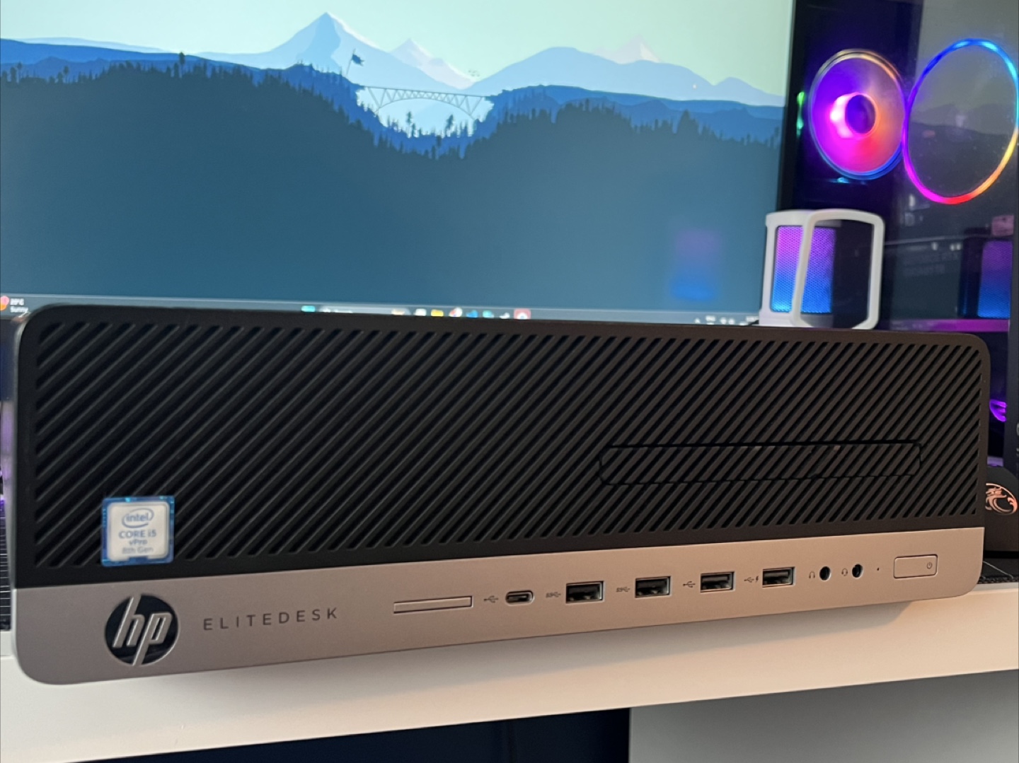 HP EliteDesk i5 8th generation 1TB HDD, 8gb Ram, 3.0 GHz