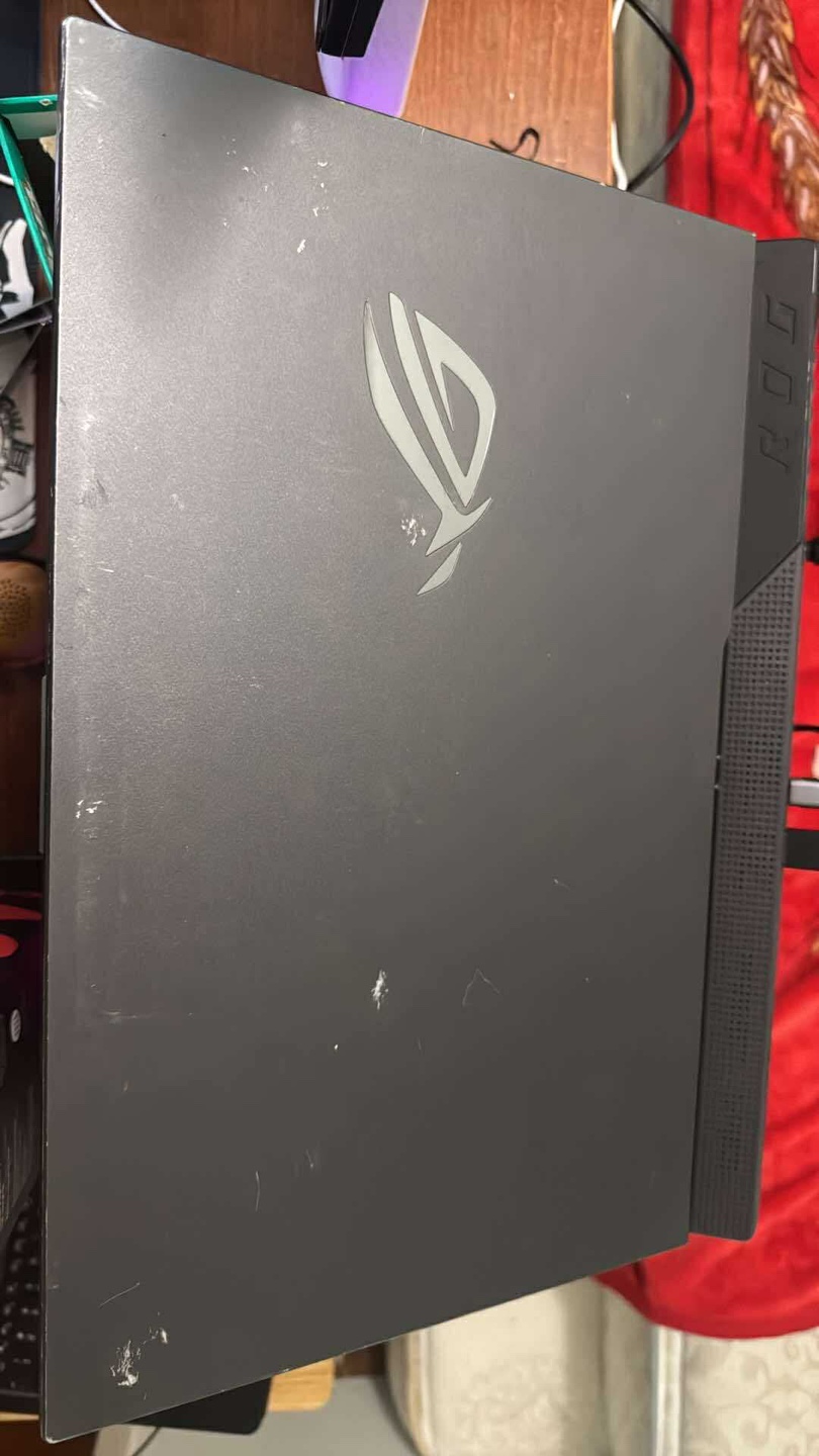 ASUS ROG Laptop - photo 2