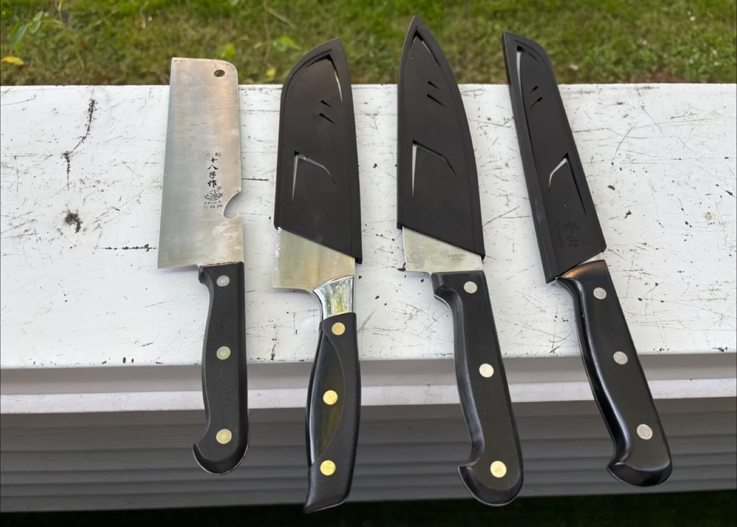Set of Kitchen Knives image indicator(2)