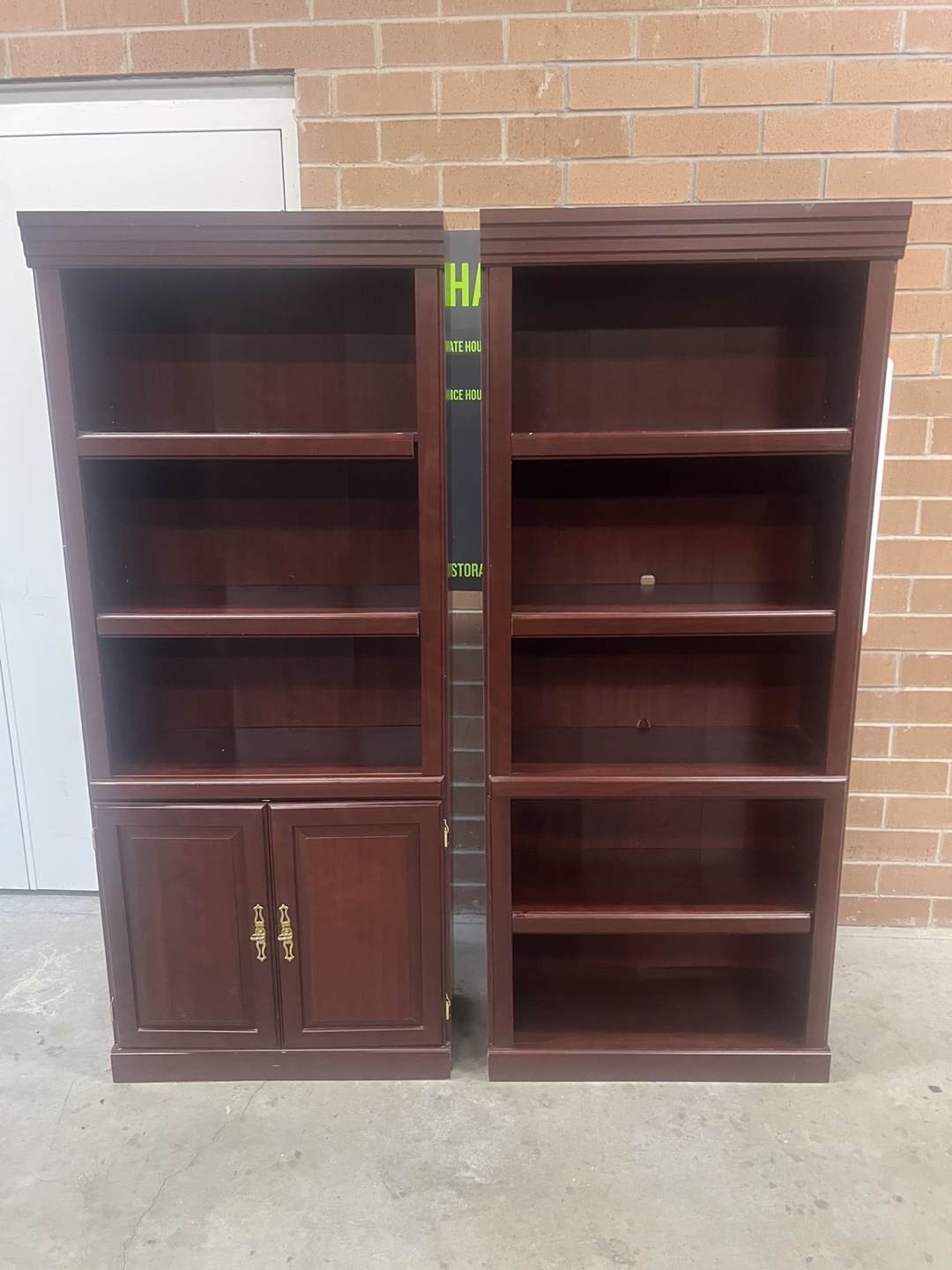 Set of 2 Bookcases