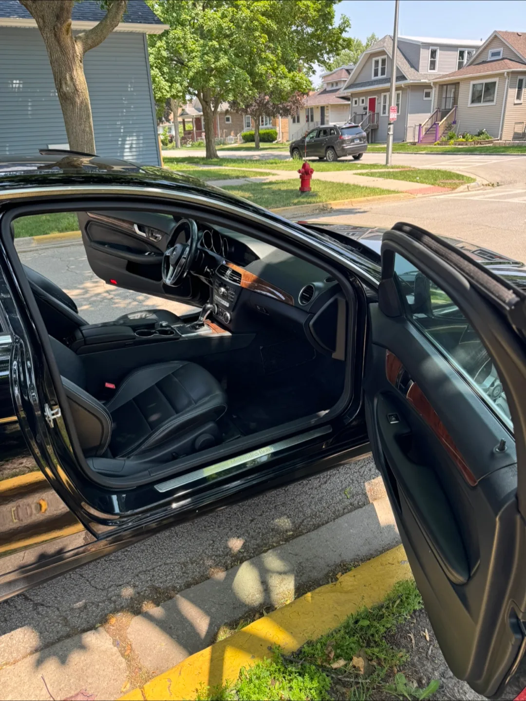 2015 Mercedes-Benz C-Class · C 250 Coupe 2D image indicator(8)