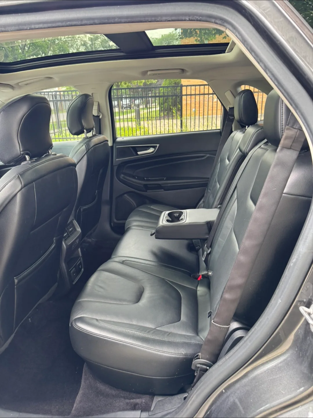 2015 Ford Edge · Titanium Sport Utility 4D image indicator(6)