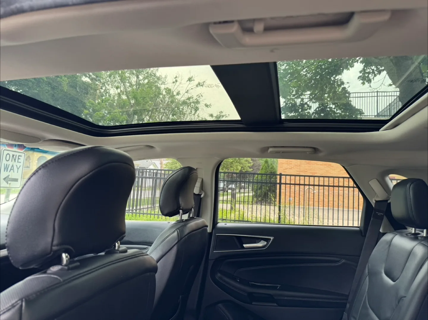 2015 Ford Edge · Titanium Sport Utility 4D image indicator(7)