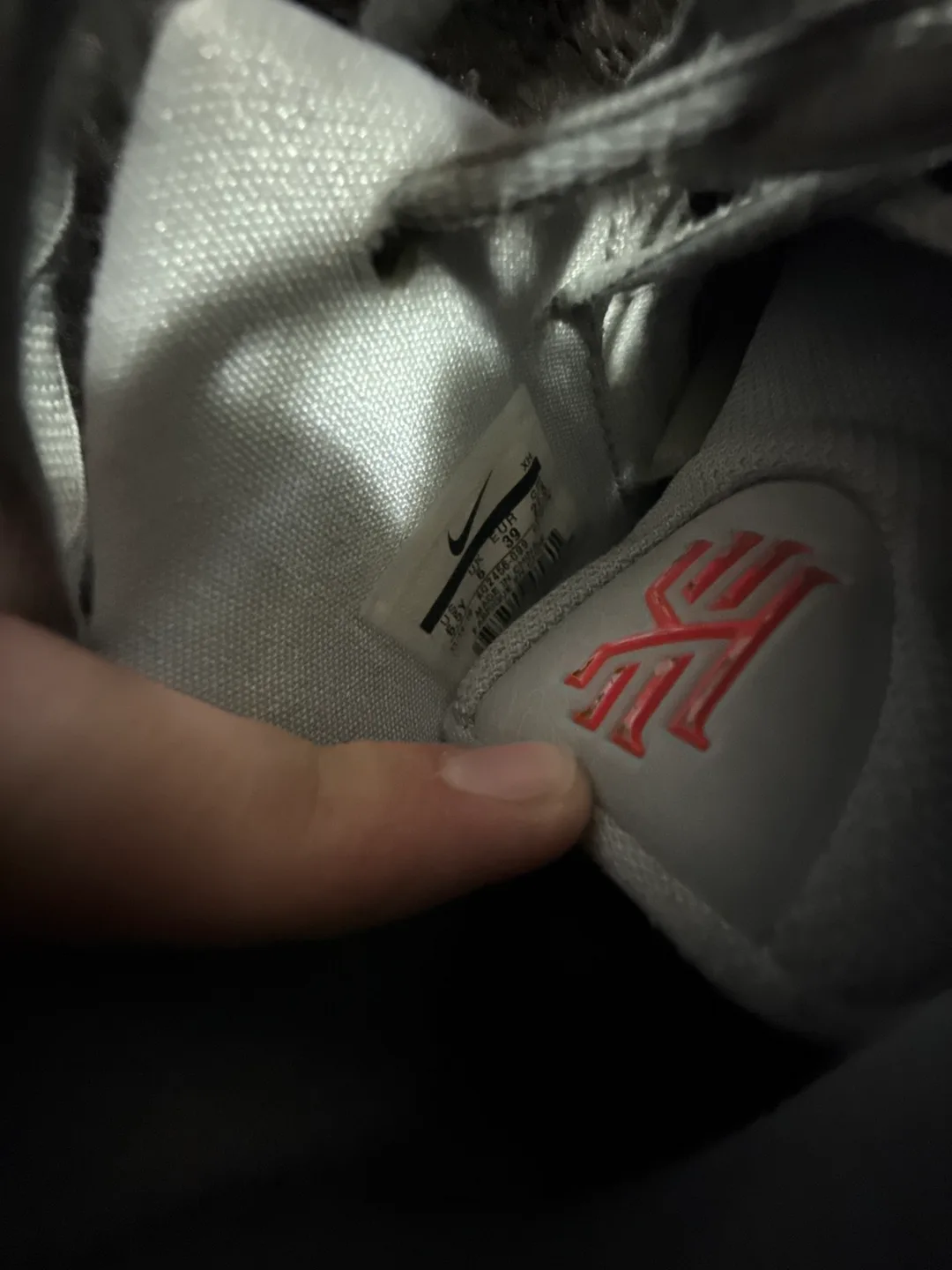 Grey Kyrie 5 Sneakers image indicator(4)