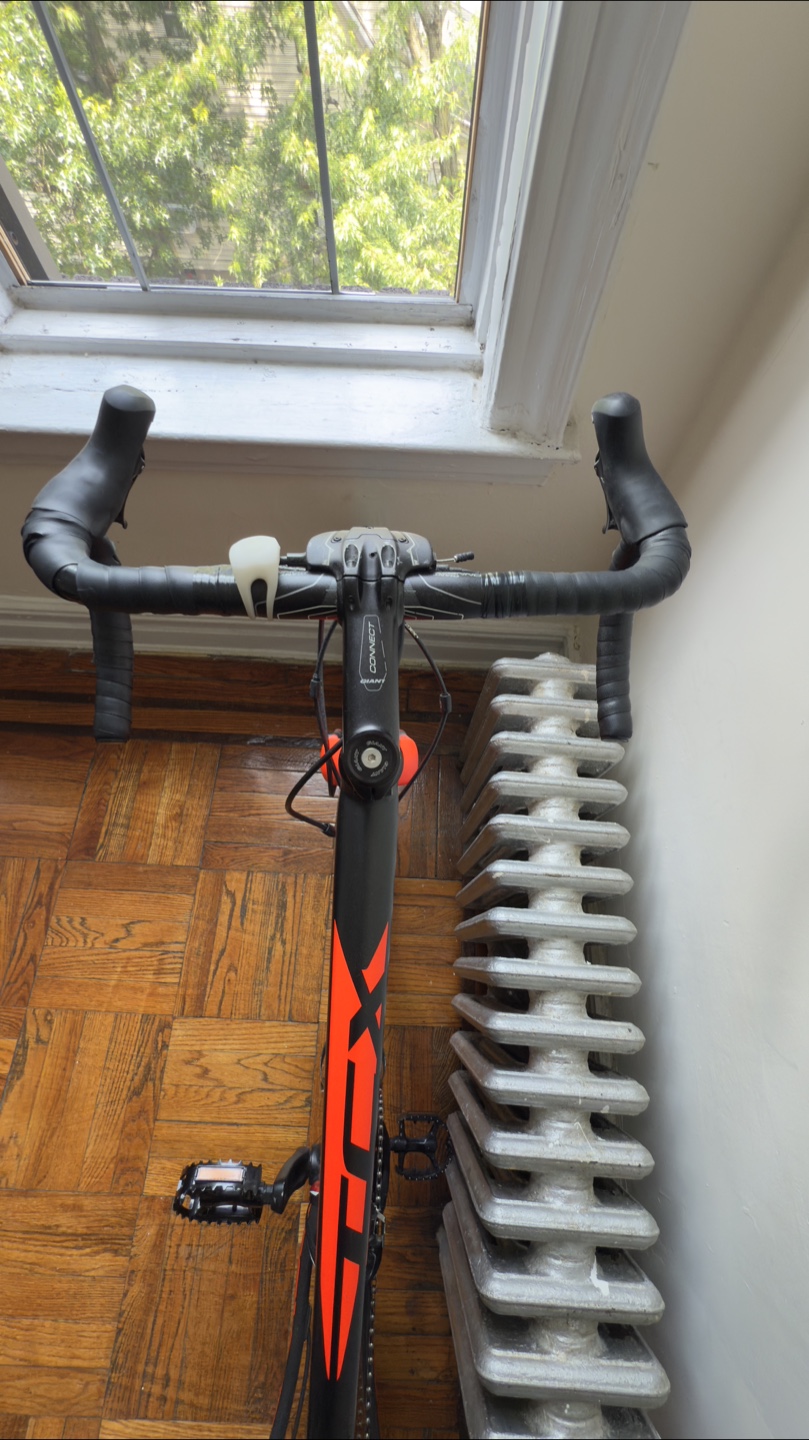 Giant Road Bike - photo 2