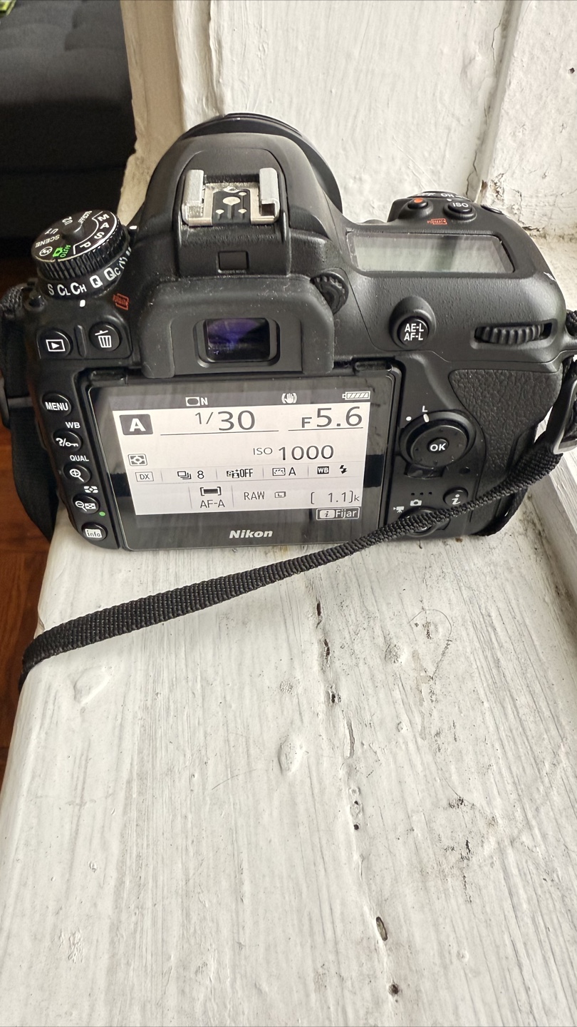 Nikon D7500 DSLR Camera Kit - photo 2