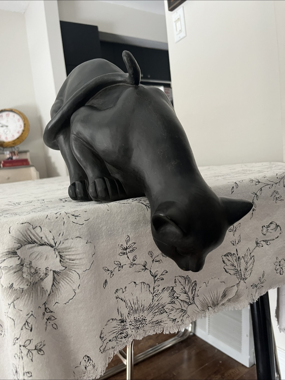 Wooden Cat Statues - photo 4