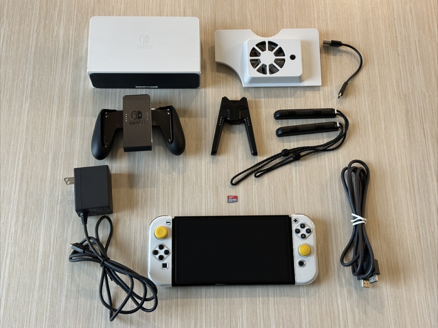 Nintendo Switch OLED – Premium Bundle – Excellent Condition - photo 2