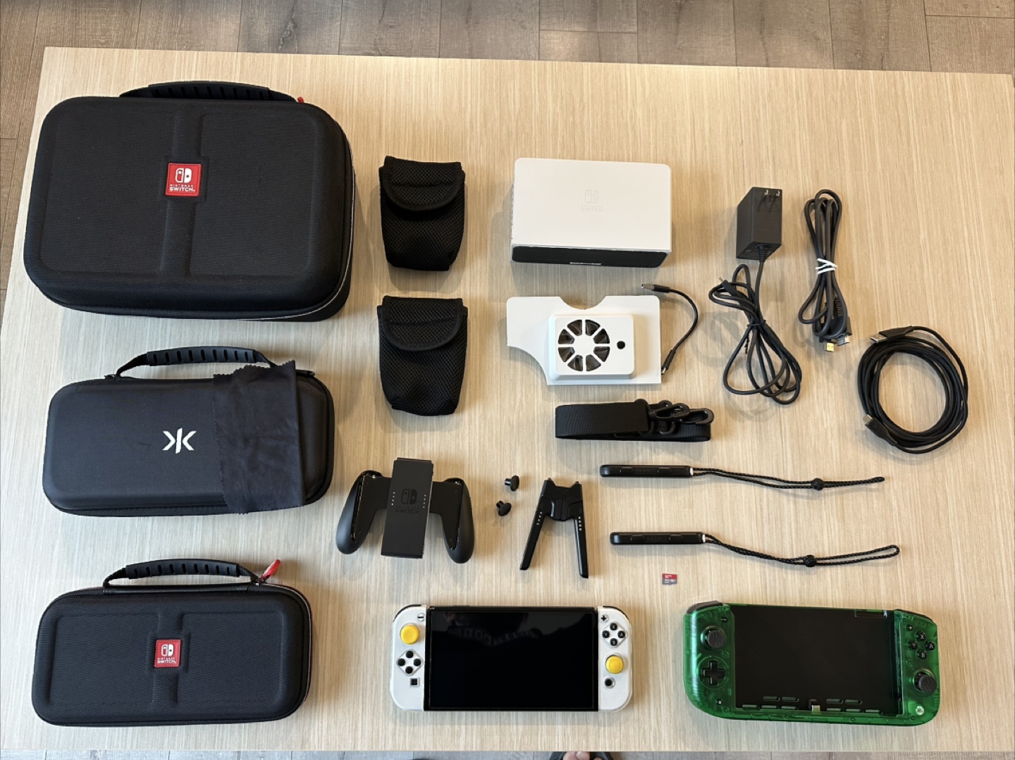 Nintendo Switch OLED – Premium Bundle – Excellent Condition