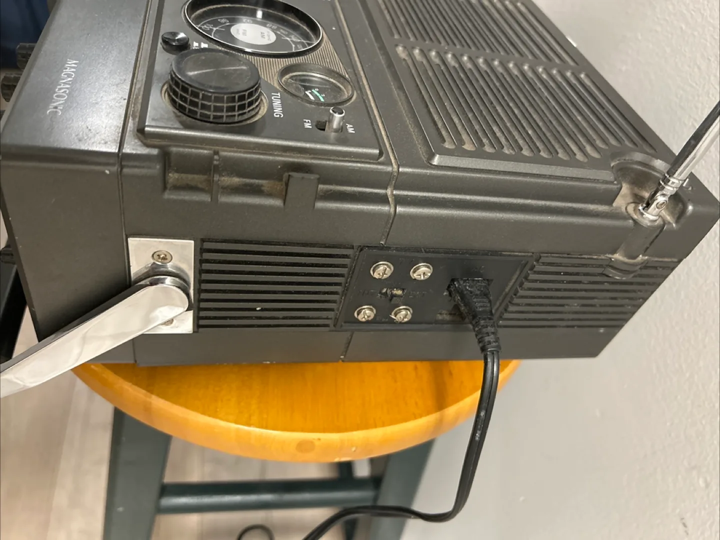 Magnasonic Portable TV image indicator(4)