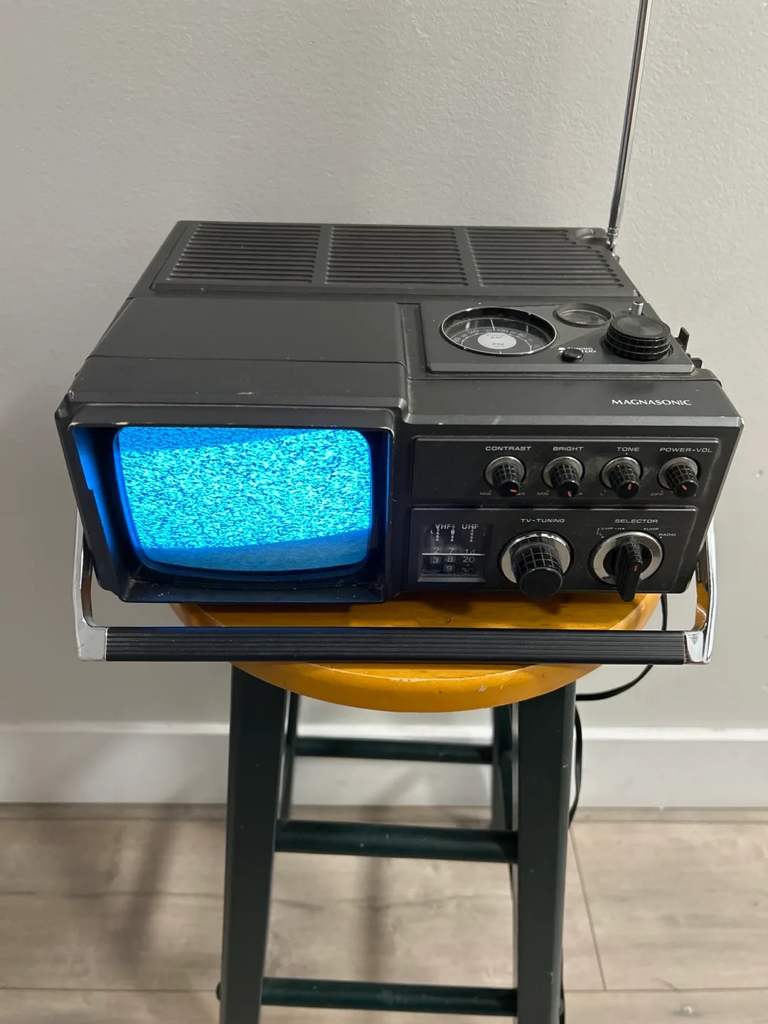 Magnasonic Portable TV thumbnail