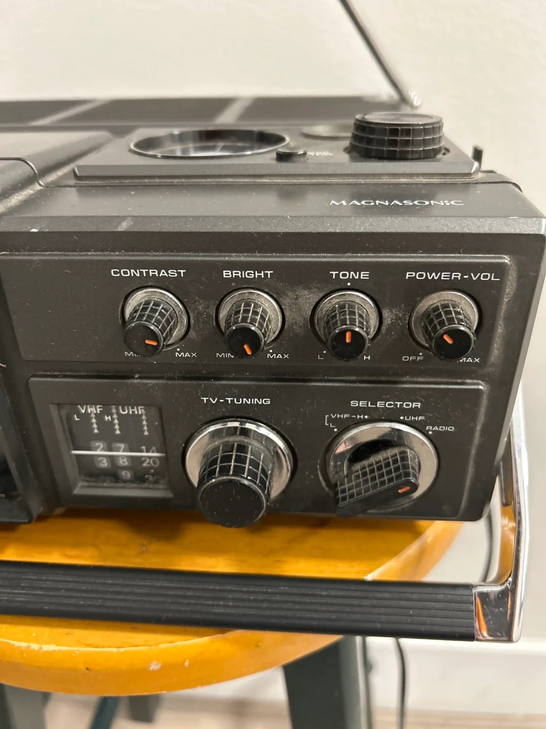 Magnasonic Portable TV image indicator(7)