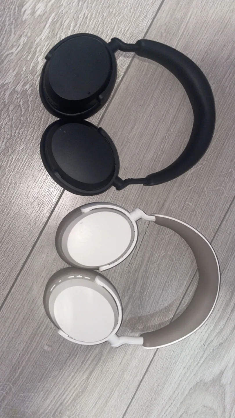 Sennheiser Accentum Wireless Headphones image indicator(4)