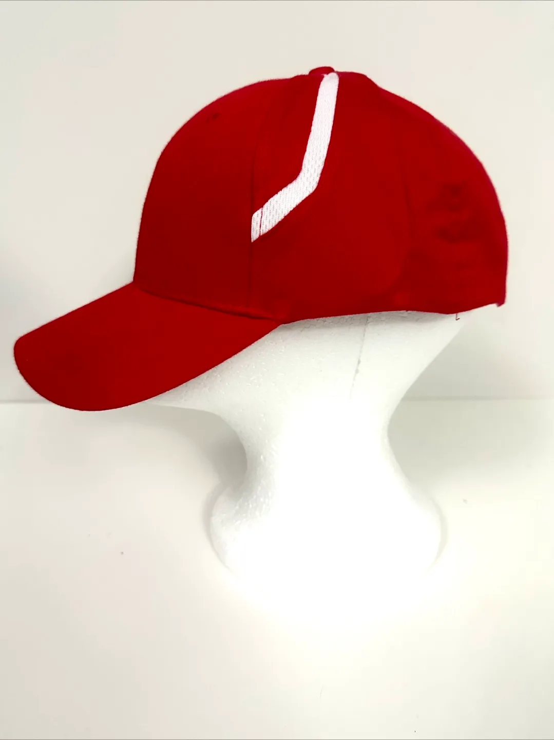 Red Baseball Cap image indicator(2)