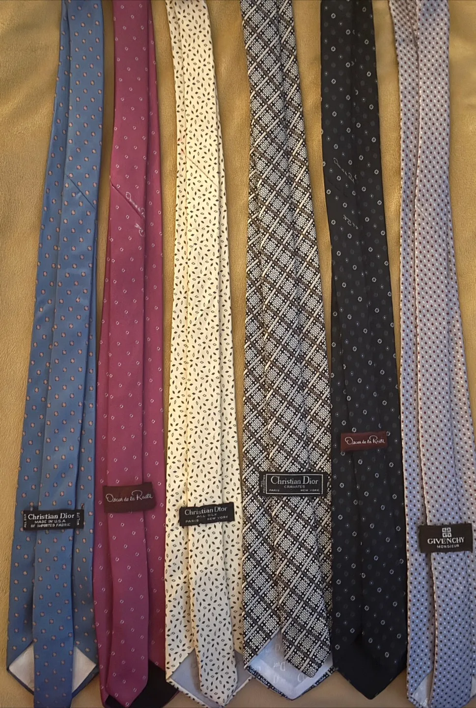 Men’s neckties thumbnail