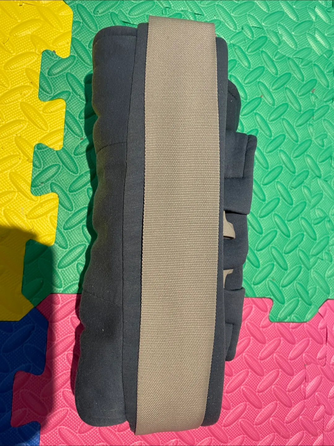 Ergobaby embrace carrier in Oxford blue image indicator(3)