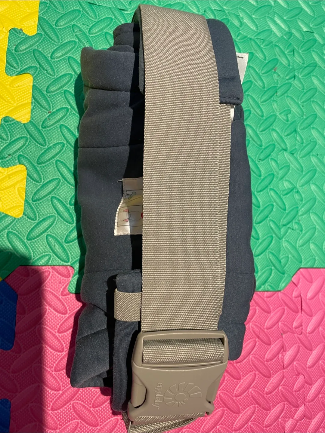 Ergobaby embrace carrier in Oxford blue image indicator(4)