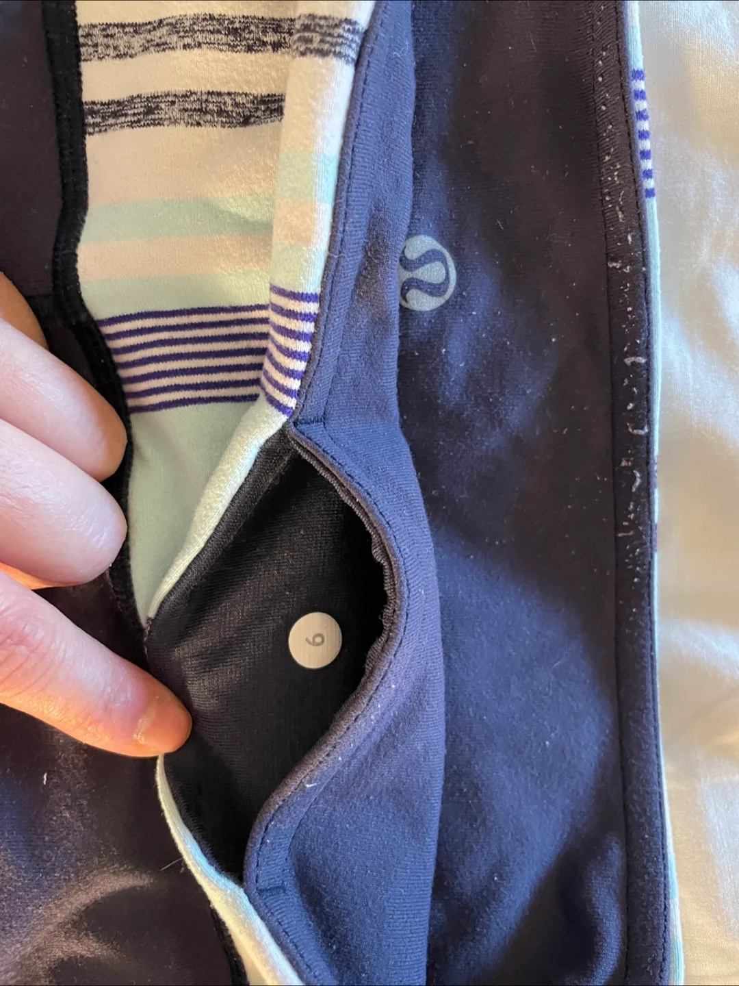 Lululemon size 6 shorts image indicator(2)