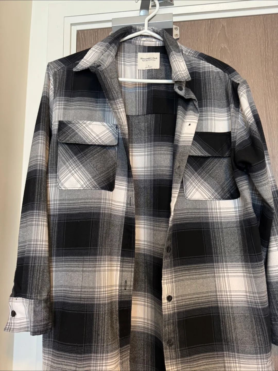 Abercrombie & Fitch Oversized Flannel Shirt thumbnail