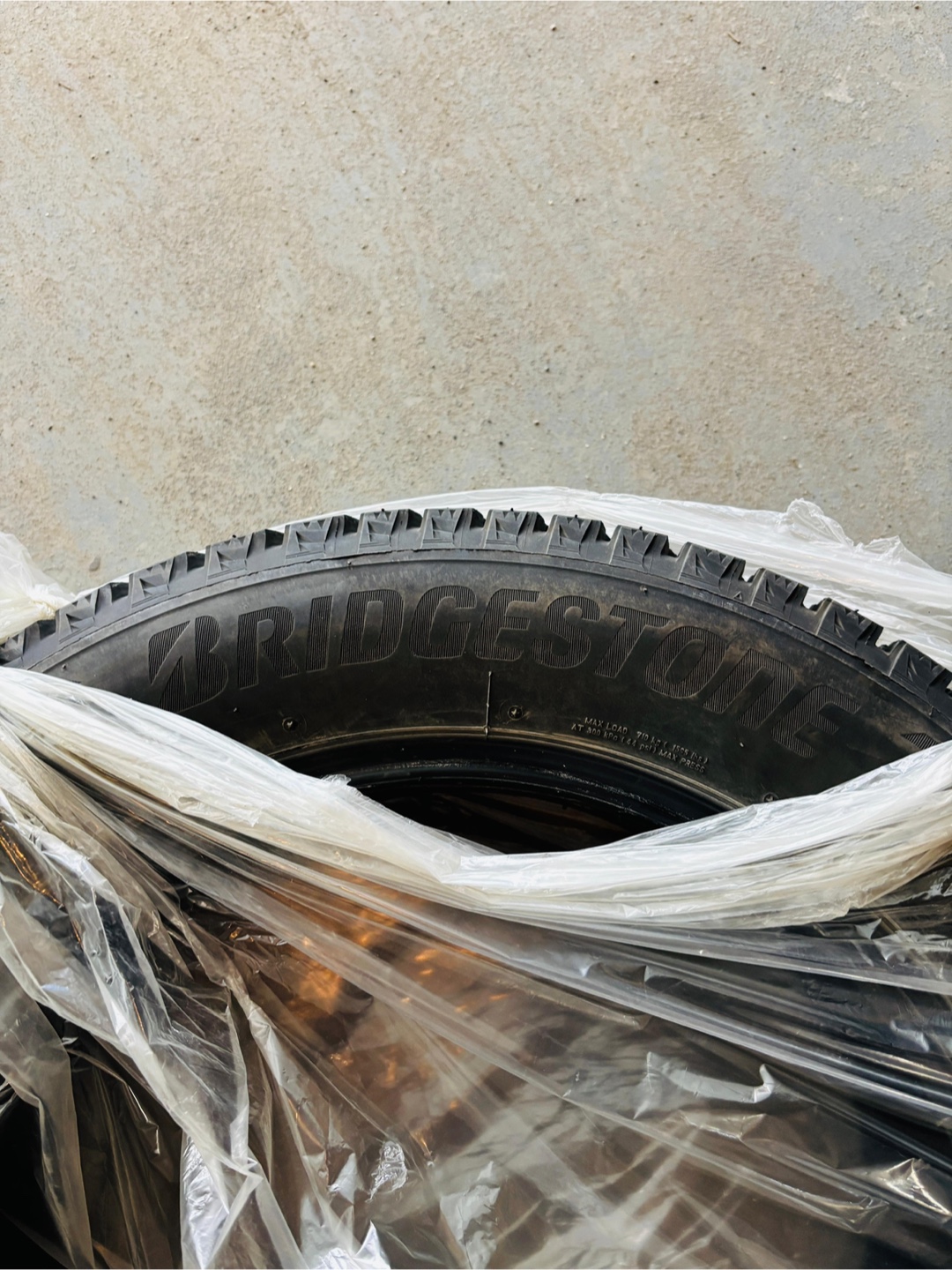 Set of Bridgestone Blizzak Tires - photo 3