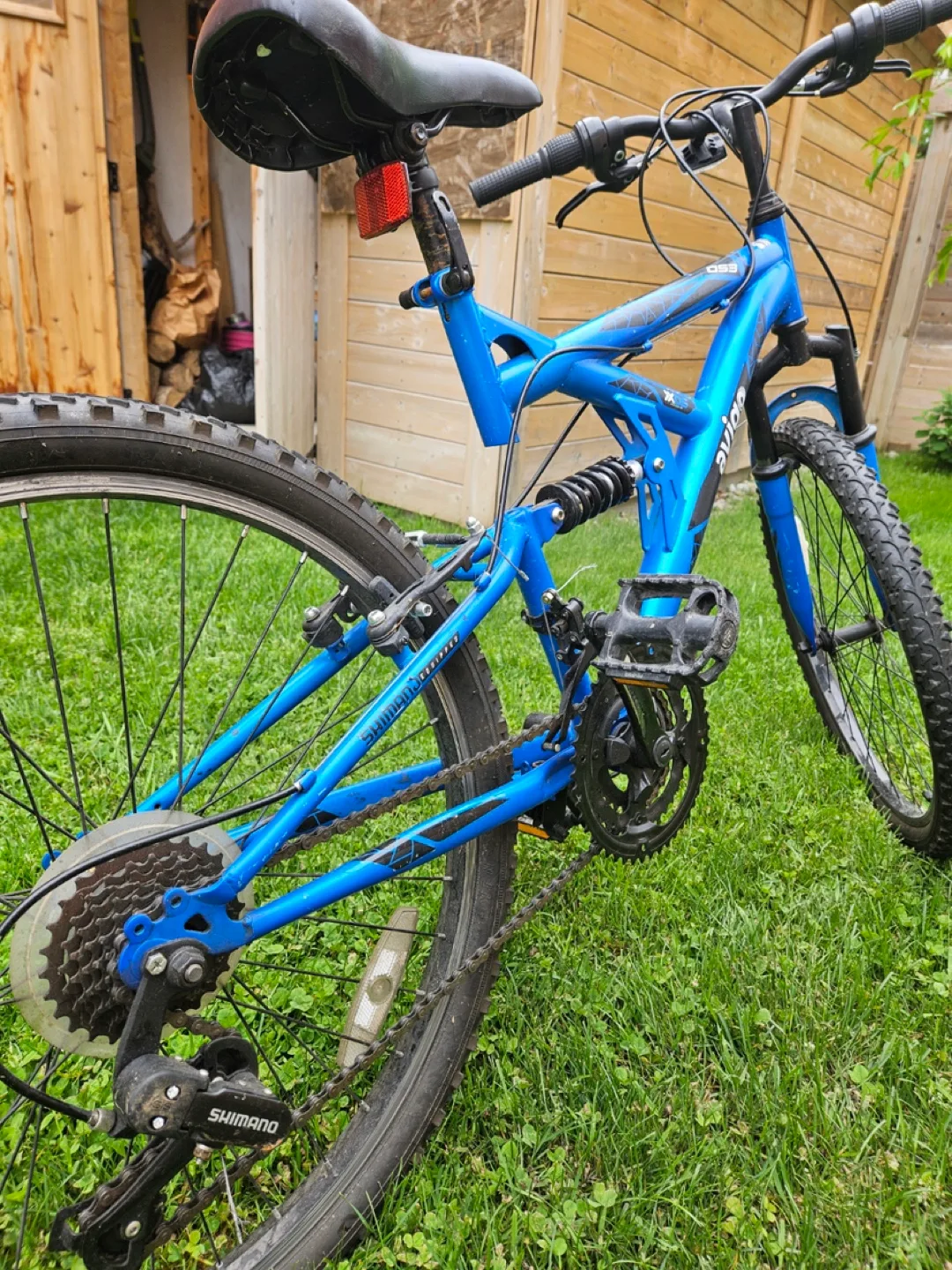 Avigo 053 - 24” Blue Mountain Bike image indicator(3)