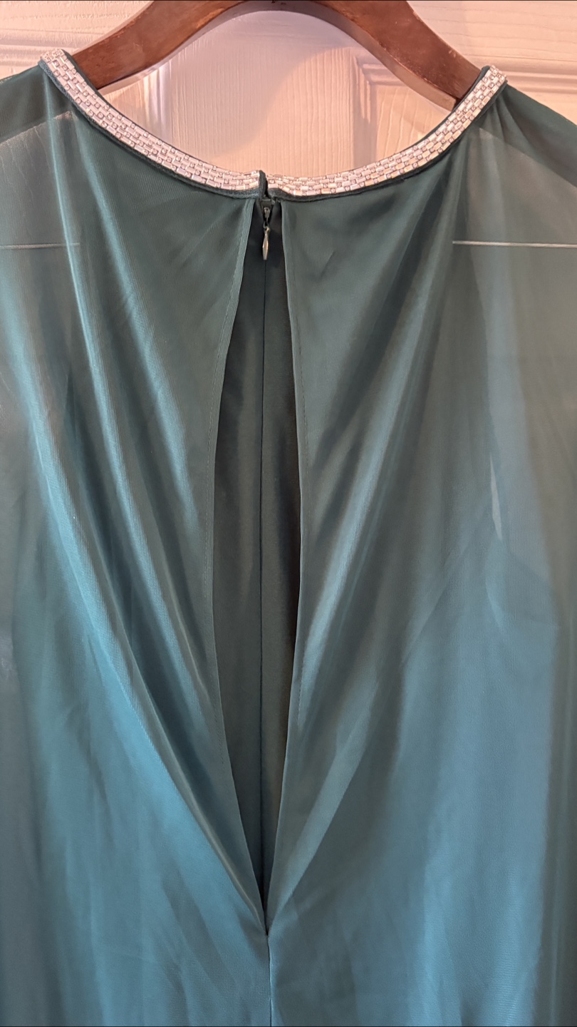 Emerald Green Maxi Dress with Cape size 14w - photo 5