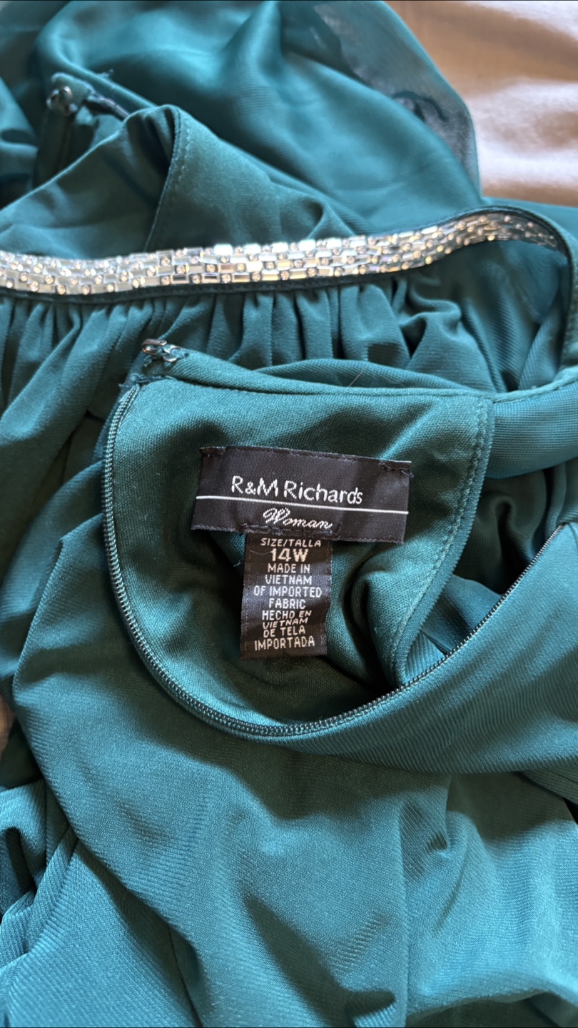 Emerald Green Maxi Dress with Cape size 14w - photo 2