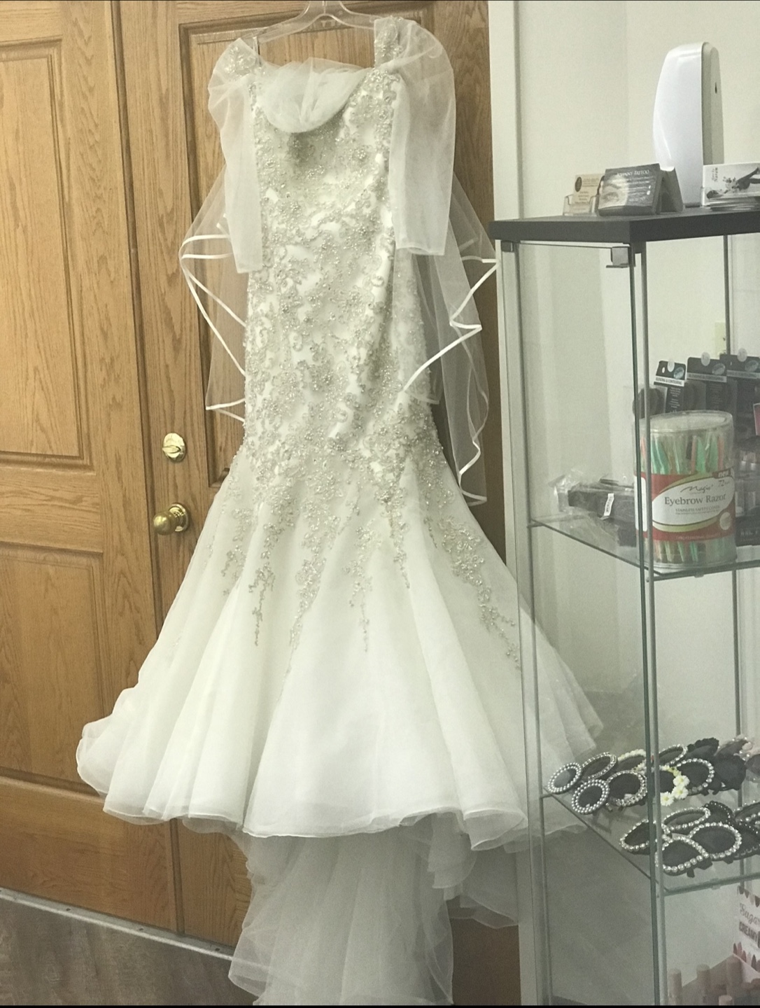 Beautiful Wedding Dress with vial size S