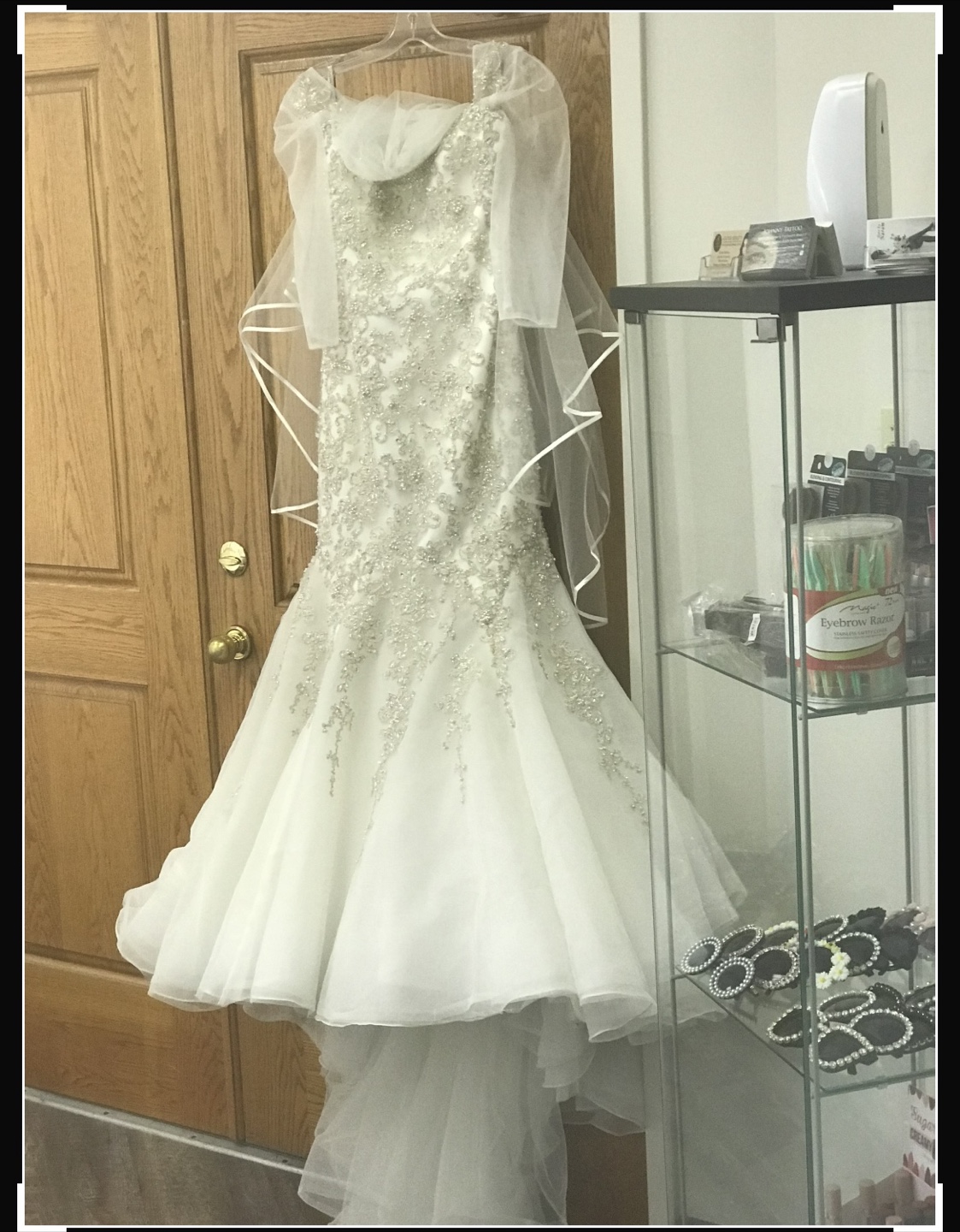 Beautiful Wedding Dress with vial size S - photo 3