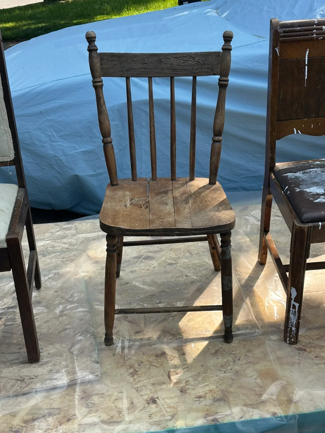 Antique Wooden Chair thumbnail