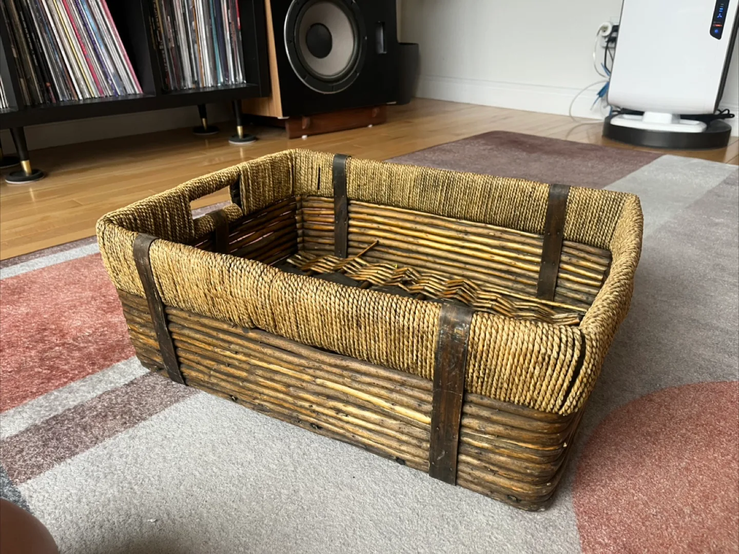 Handmade Woven Basket 💚 🥕 thumbnail