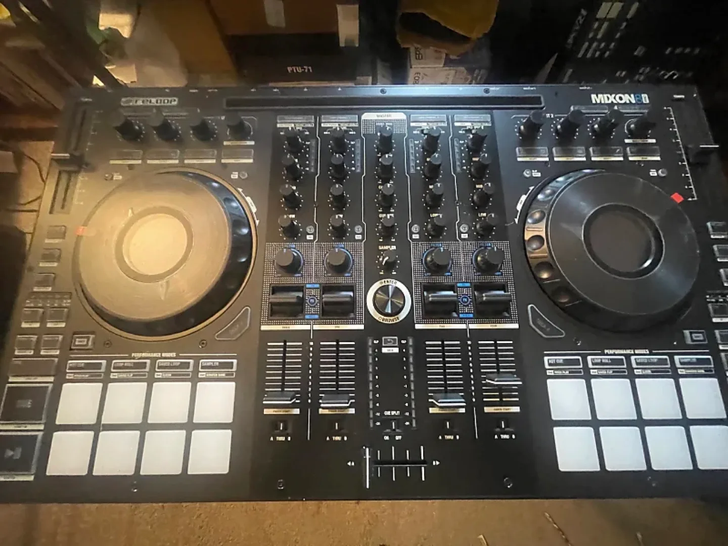 Reloop Mixon 8 DJ Controller image indicator(2)