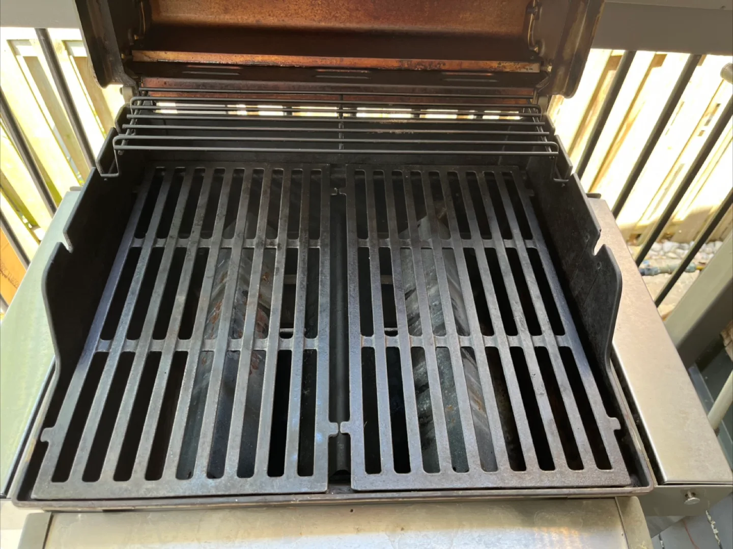 Weber Spirit BBQ - 2Burner / Natural Gas image indicator(3)