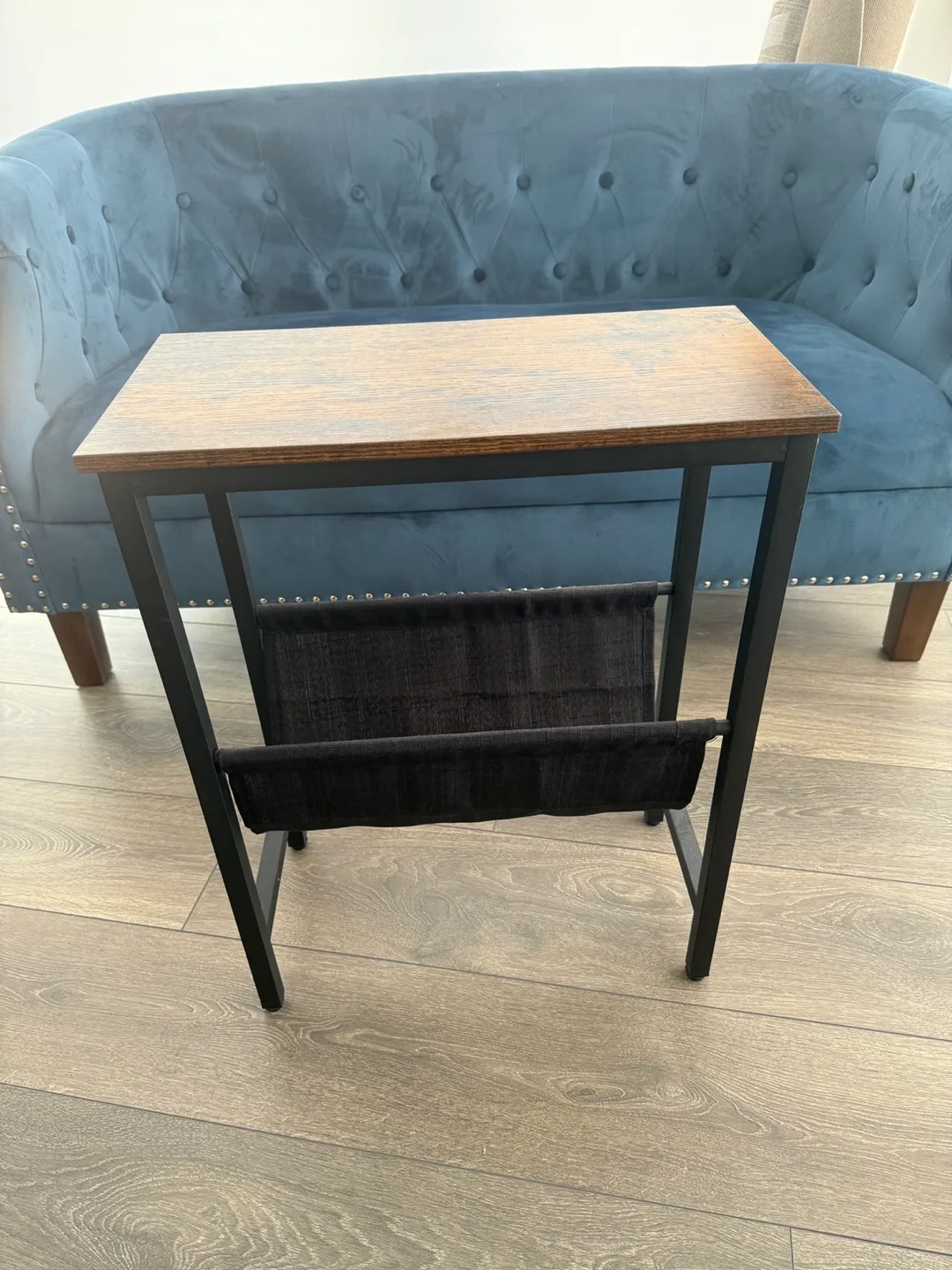 Side Table with Magazine Rack image indicator(2)