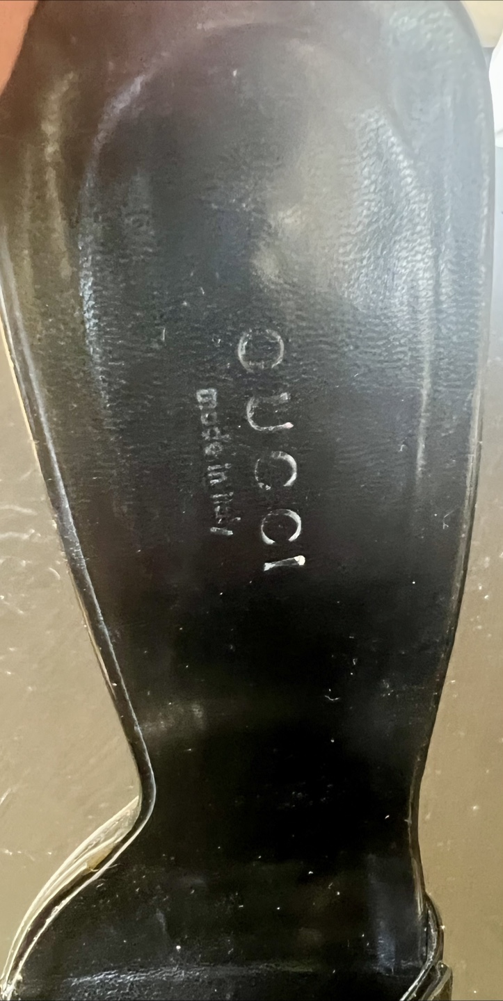 Gucci Black Heels - photo 4