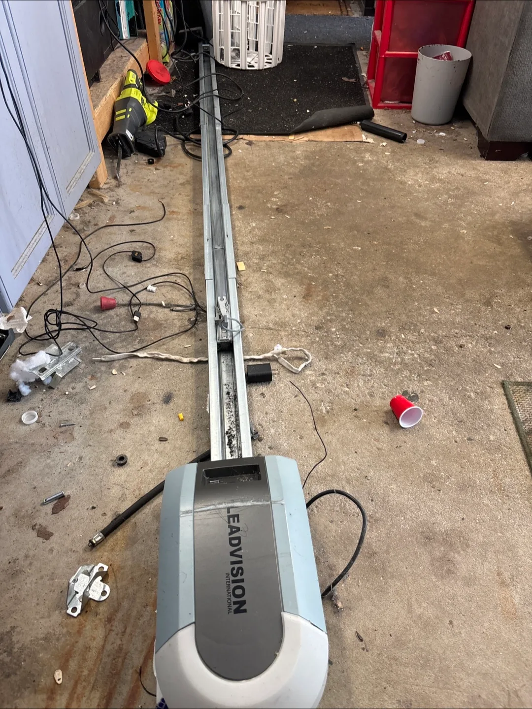 Leadvision  Garage Door Opener use with existing track image indicator(2)