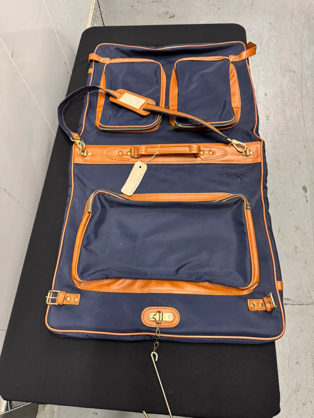 Vintage 1970 Garment Bag image indicator(2)