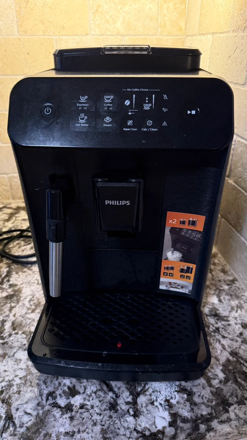 Philips Fully Automatic Expresso Machine 800 Series thumbnail