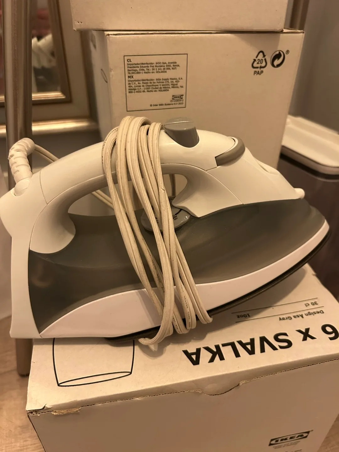 Iron - Perfect for wrinkle-free clothes ��🥕 thumbnail