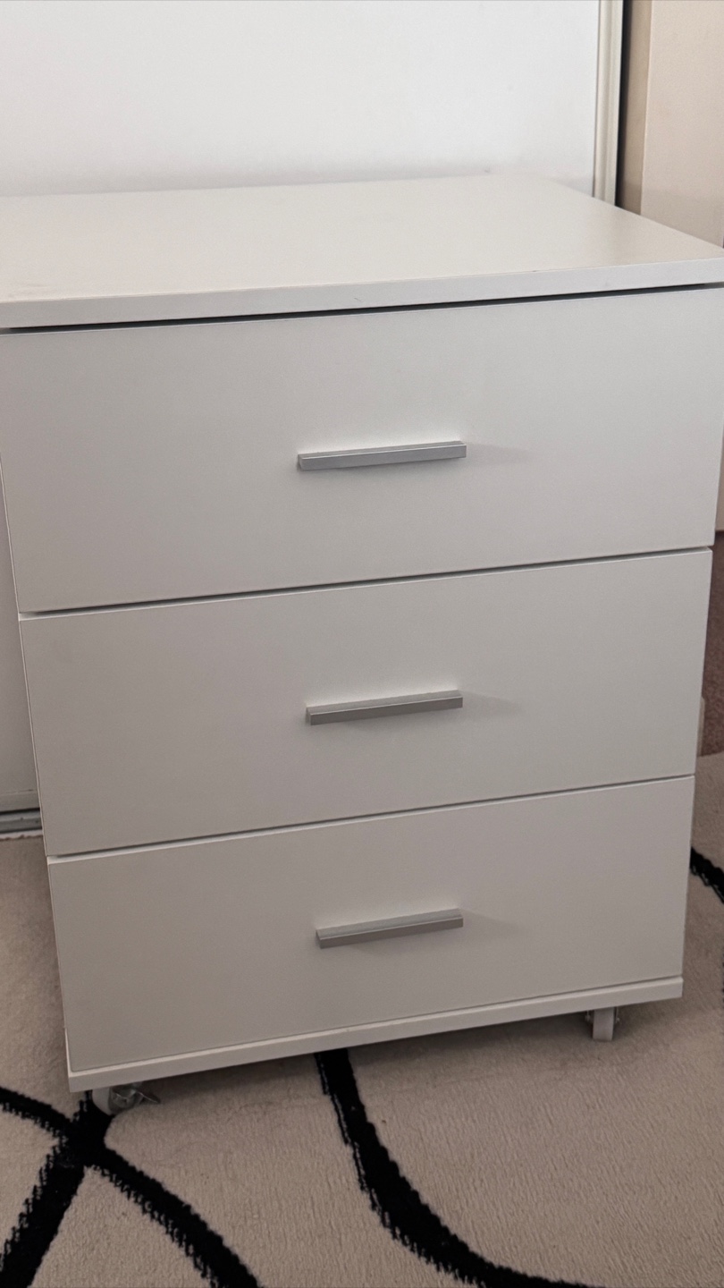 White 3-Drawer Dresser - photo 3